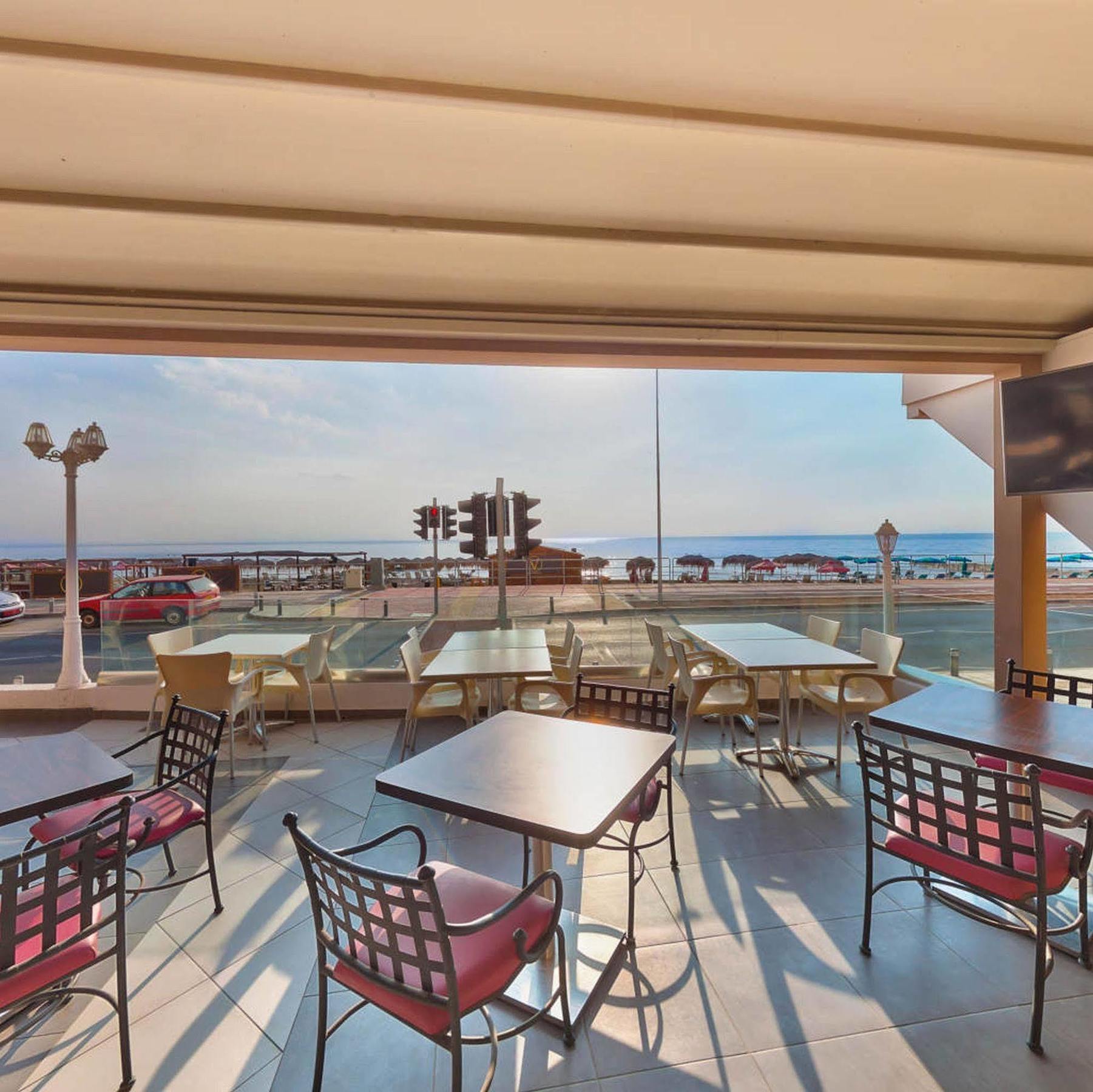 Mackenzie Beach Hotel لارنكا المظهر الخارجي الصورة
