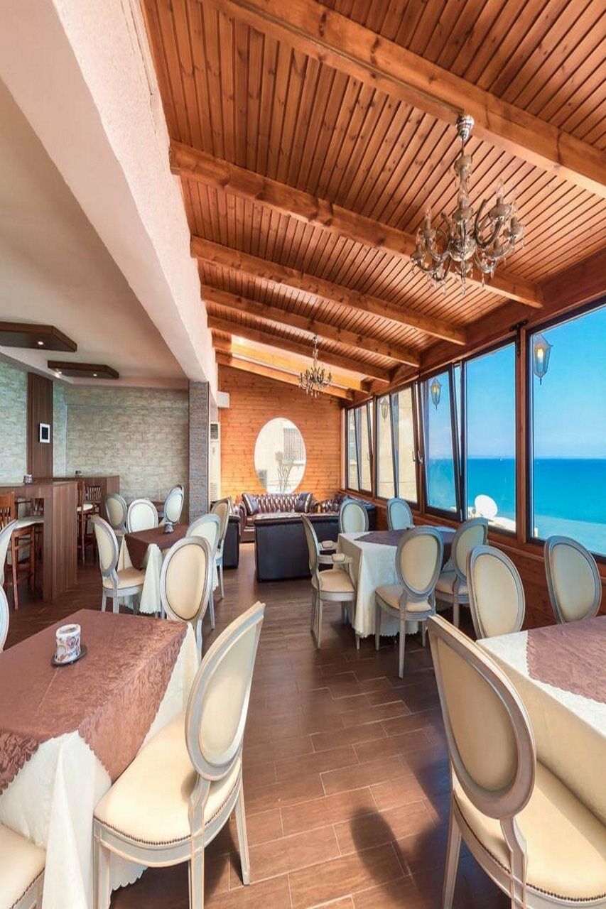 Mackenzie Beach Hotel لارنكا المظهر الخارجي الصورة